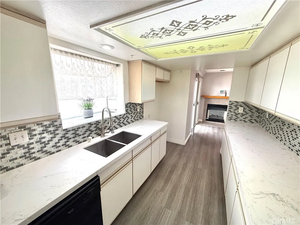 1230 Elm Avenue G, San Gabriel, California 91775 home-pic-12